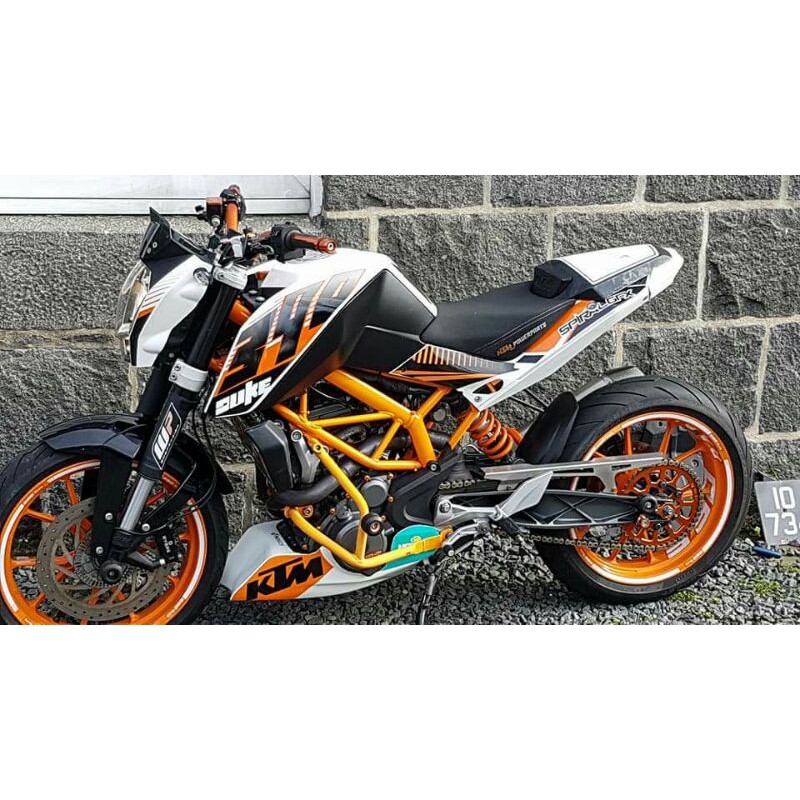 Ktm duke on sale 250 v1