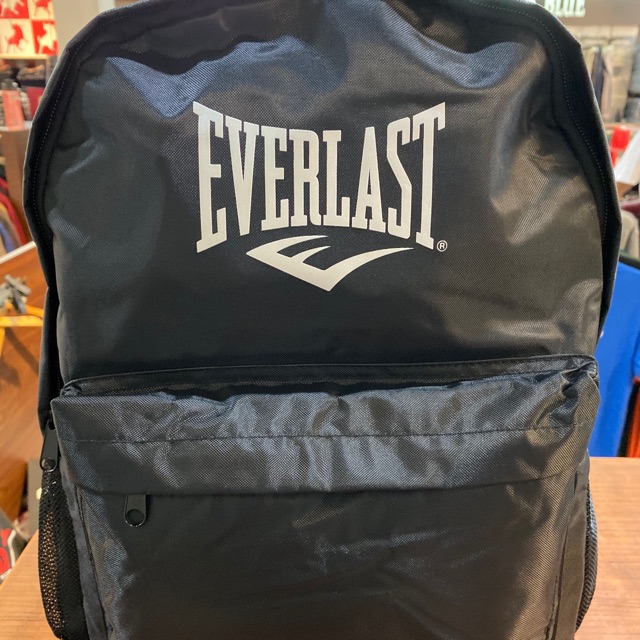 Everlast hotsell school bag