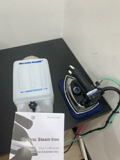 INDUSTRY STEAM PRESS IRON.Original Silver star stream iron..with 3pin plug.free  iron shoe