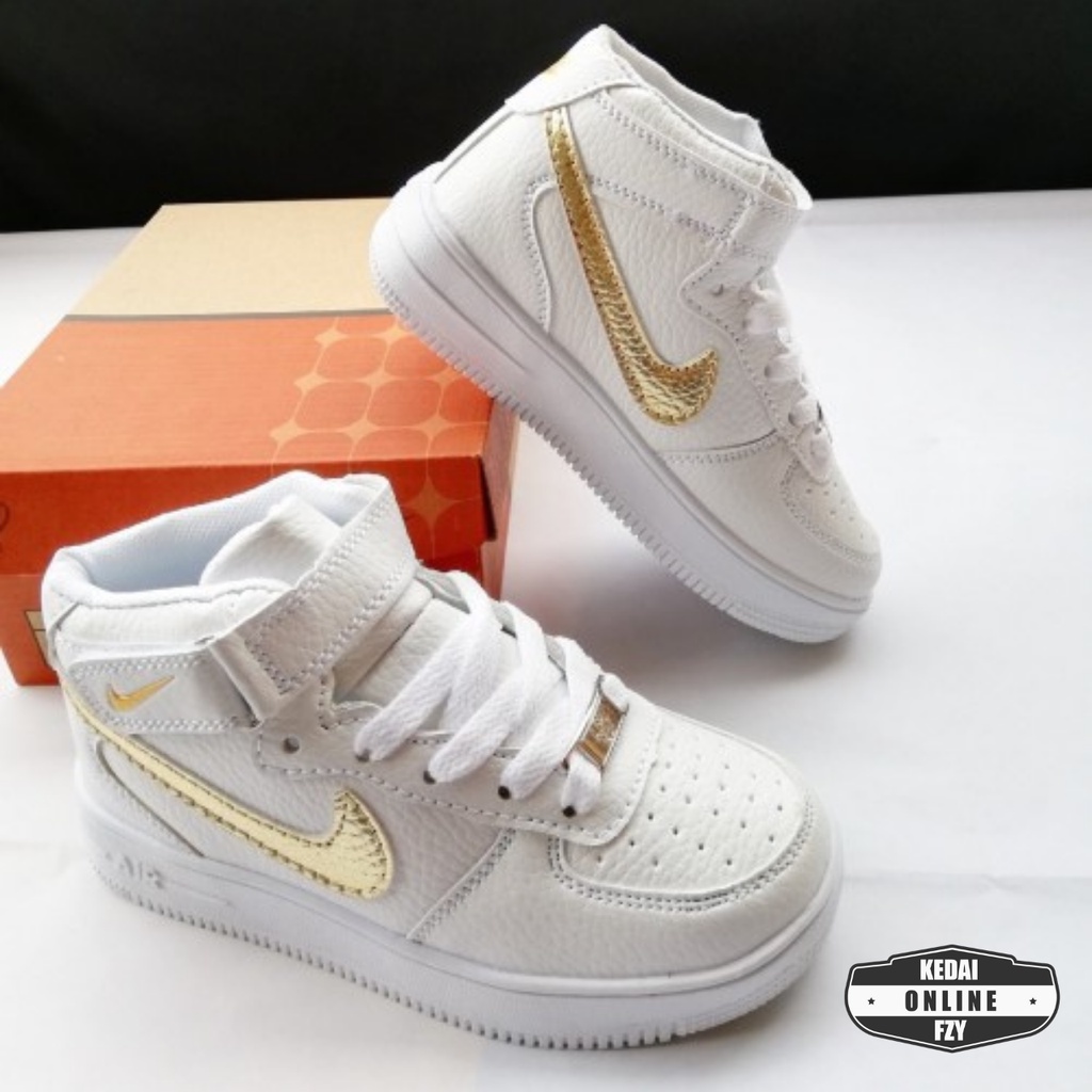 Kasut 2024 nike gold