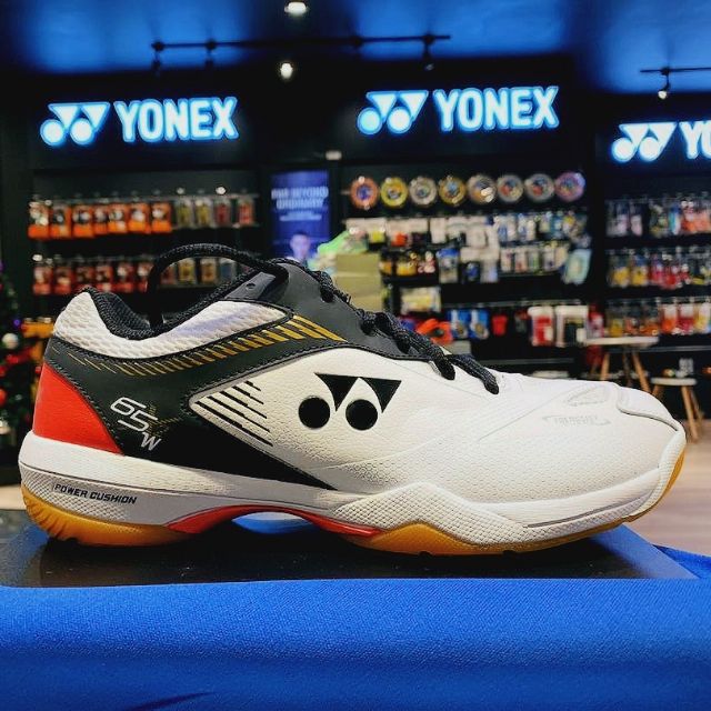 Yonex power cushion on sale 65 x wide