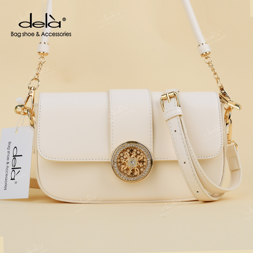 Wholesales Fashionable Ladies Chain Small Crossbody Square Bags Foreign  Style New Trendy Internet Celebrity Lady Shoulder Saddle Bag - China Lady  Bag and Shoulder Bag price