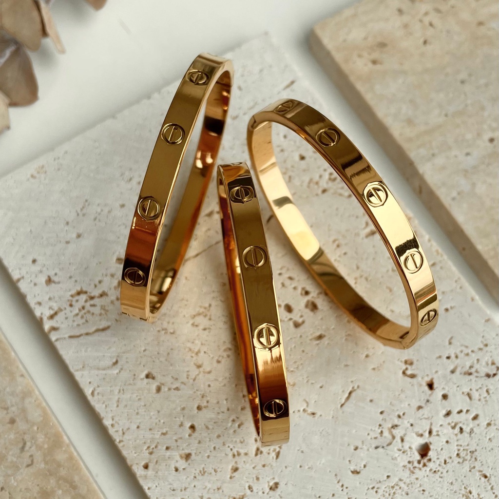 Can you wear a cartier online love bracelet in the shower