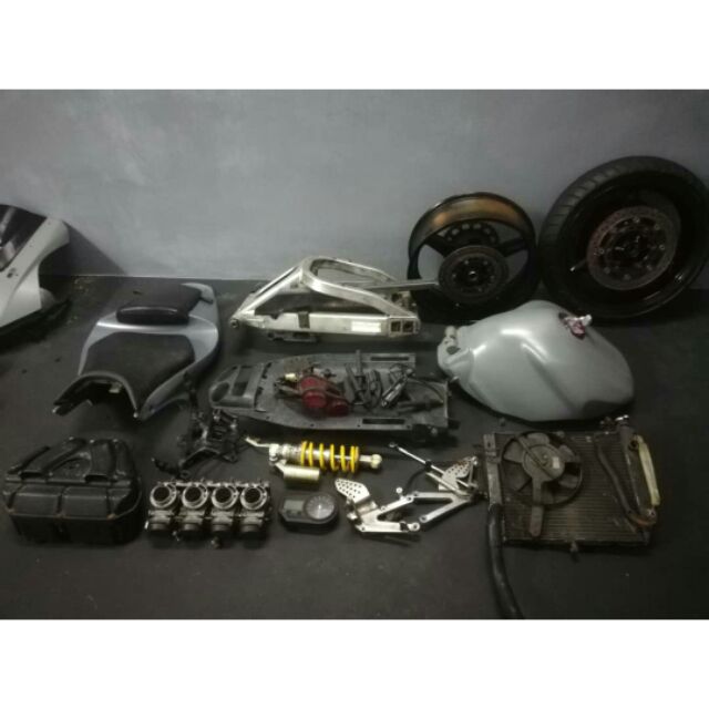 Yamaha r1 shop spare parts