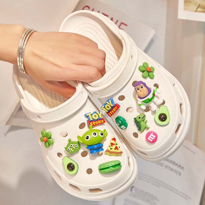 Toy story croc discount jibbitz