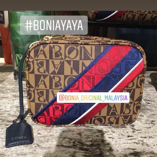 BONIA YAYA, Online Shop