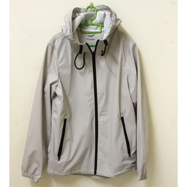 Pull and hotsell bear wind jacket