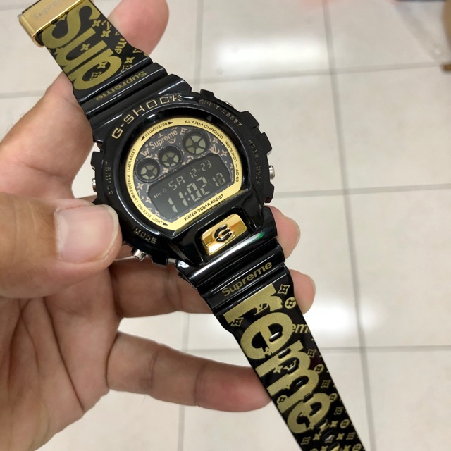 7.7 SALE) Gshock Supreme Dw6900 3230 Black Gold Metallic Digital