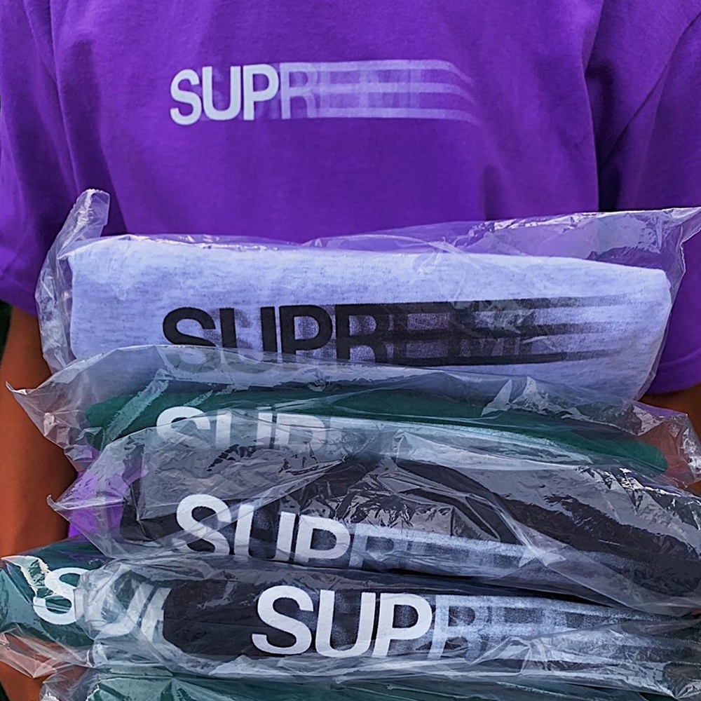 Supreme motion outlet tee