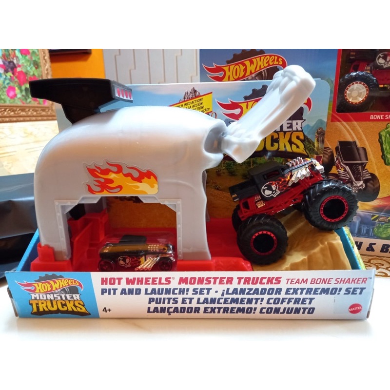 Hot Wheels Monster Trucks Launch & Bash Playset by Mattel