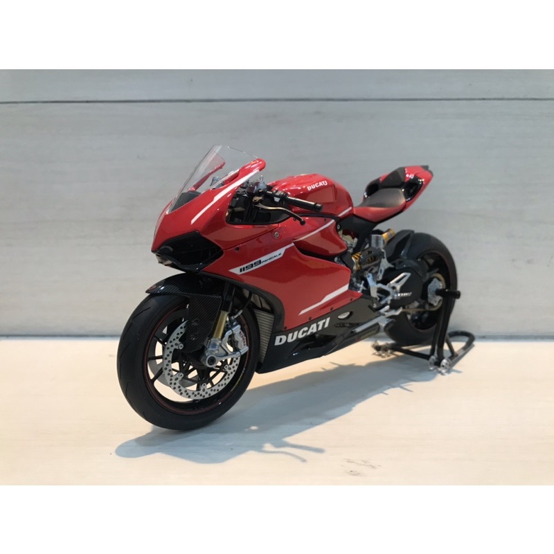 Tamiya on sale panigale v4