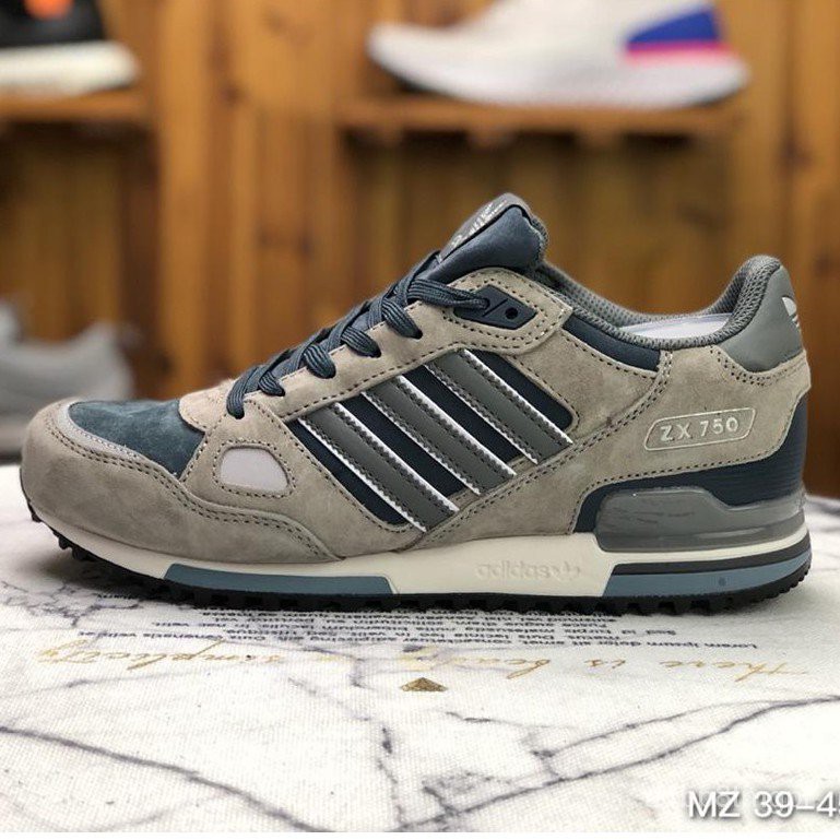 Sports shoes in stock Men s Adidas ZX 750 Wolf Grey Navy Blue