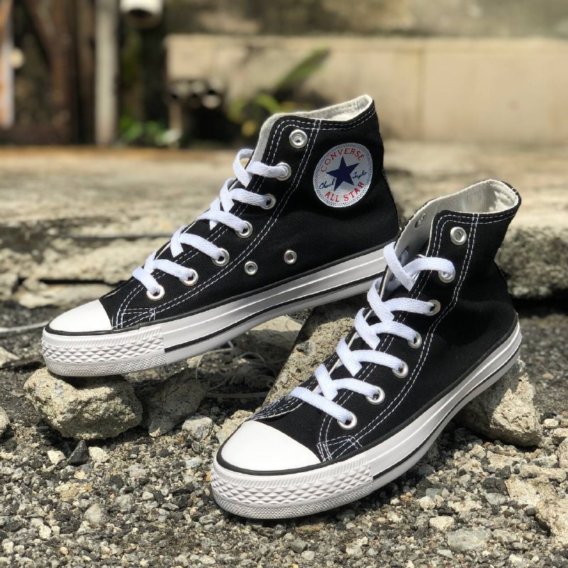 Converse high hot sale cut sneakers