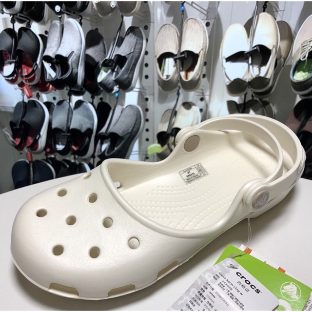 Crocs karin best sale clog size 9