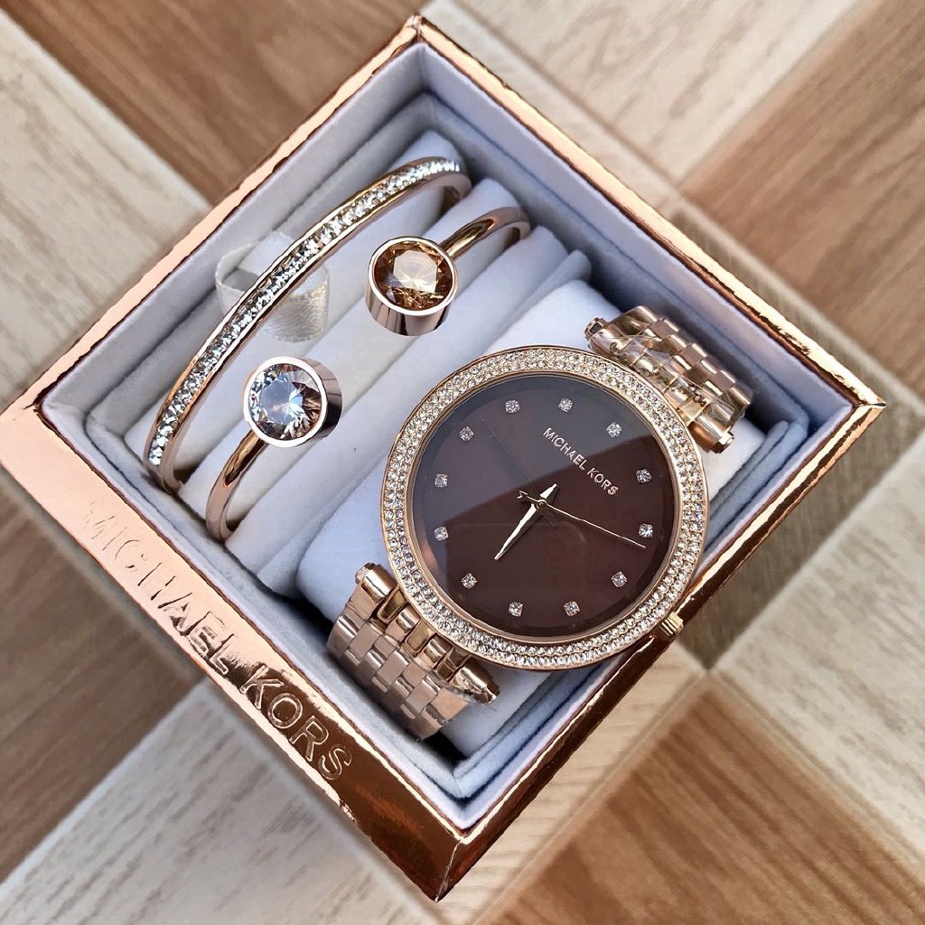 Michael kors watch best sale and bracelet set gold