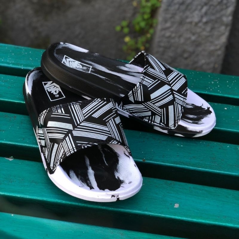 Vans marvel hot sale slides