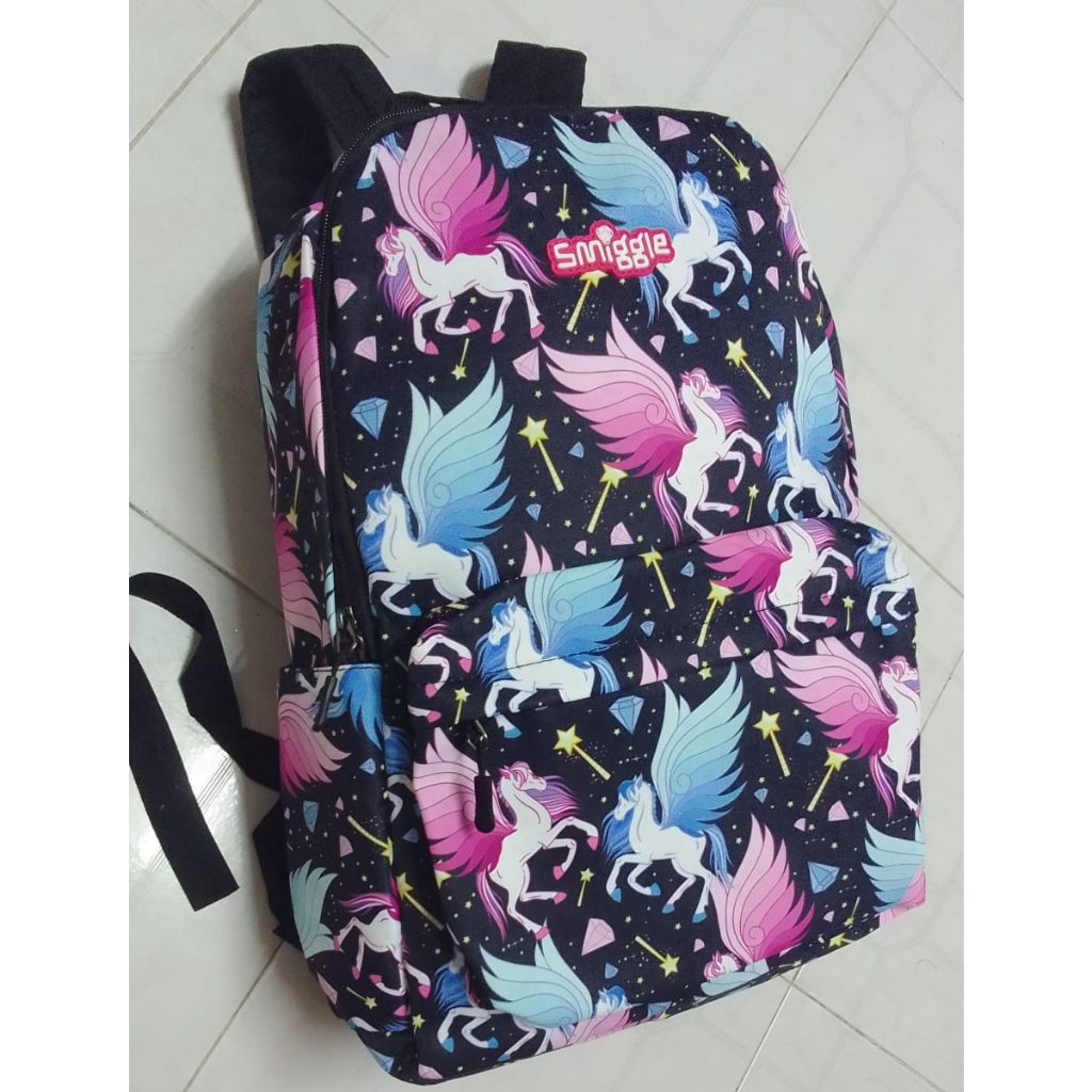 Beg sekolah best sale smiggle shopee