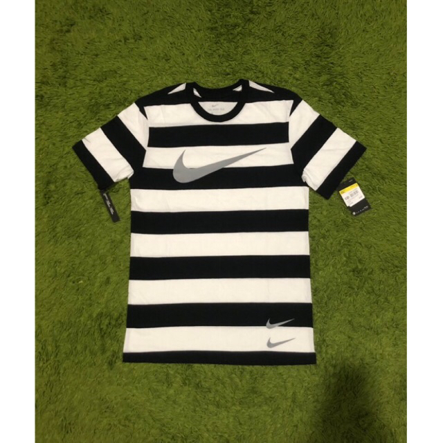 Nike swoosh clearance stripe