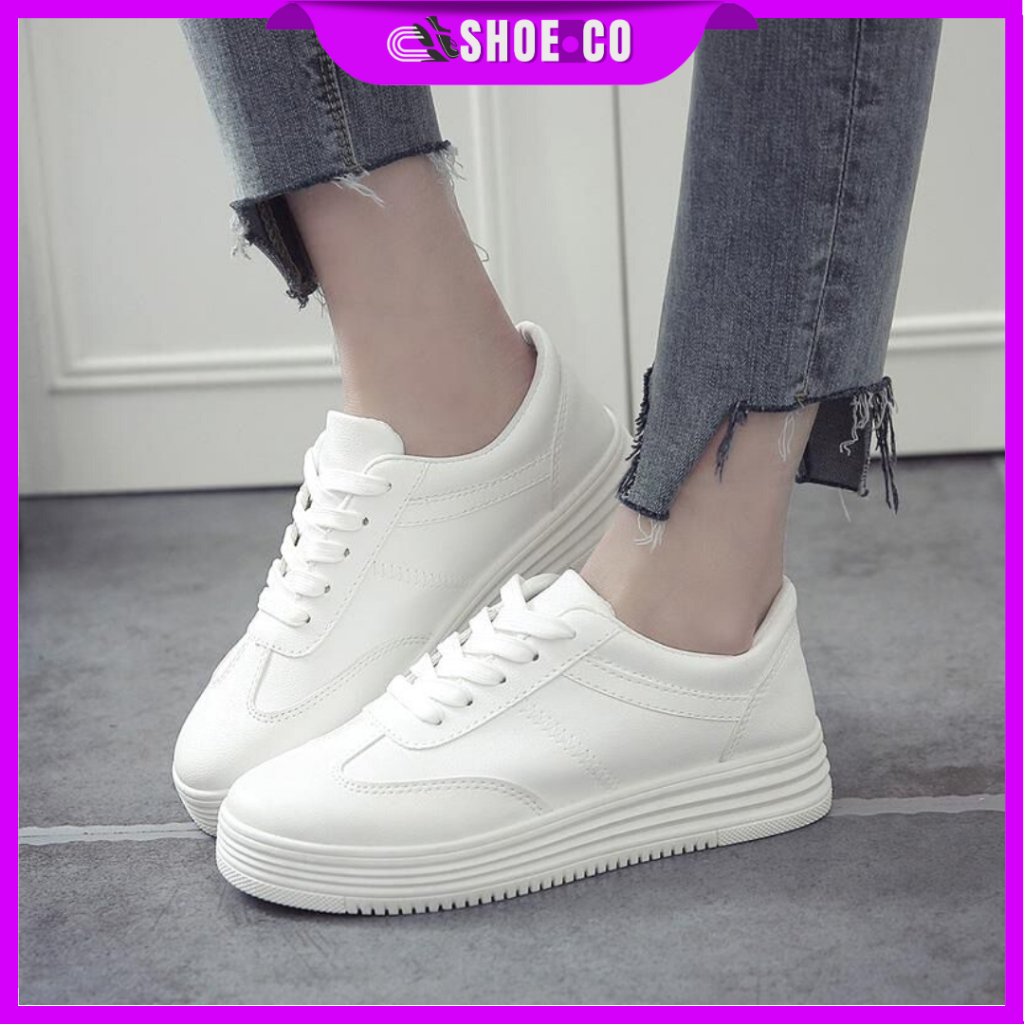 Old lady hot sale white shoes