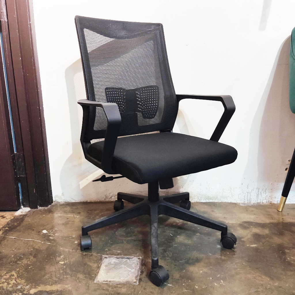 LOWEST PRICE CLEARANCE Office School Work Chair Adjustable Self