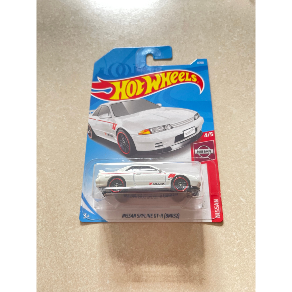 Hot wheels nissan skyline best sale gtr bnr32