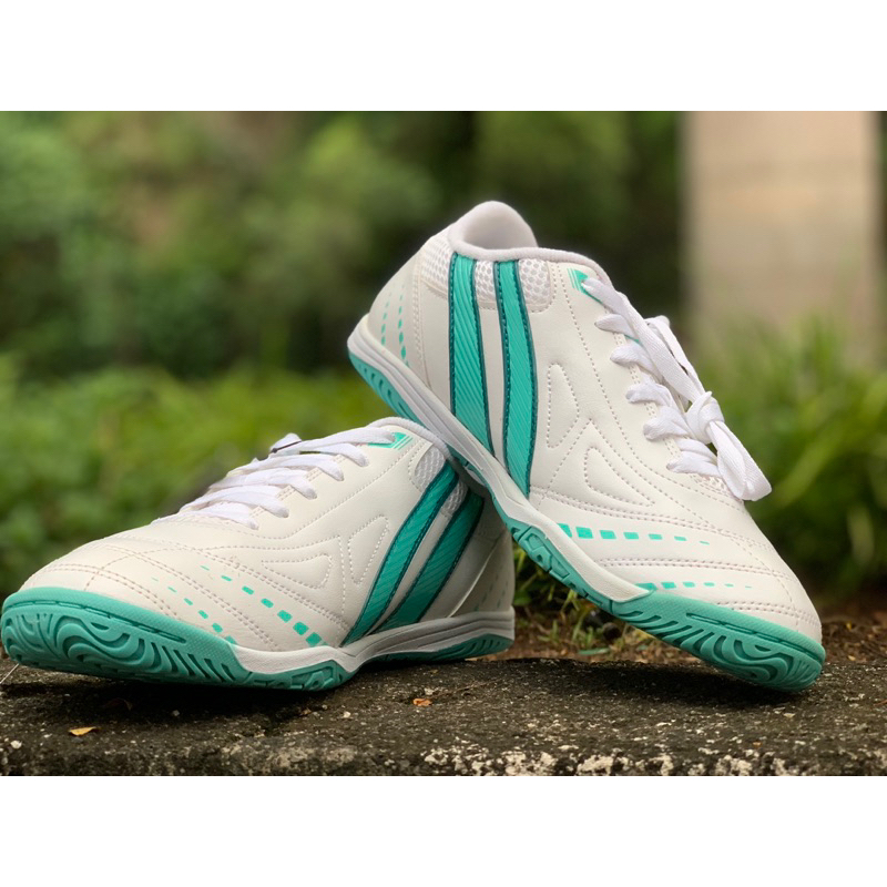 Pan sales futsal shoes