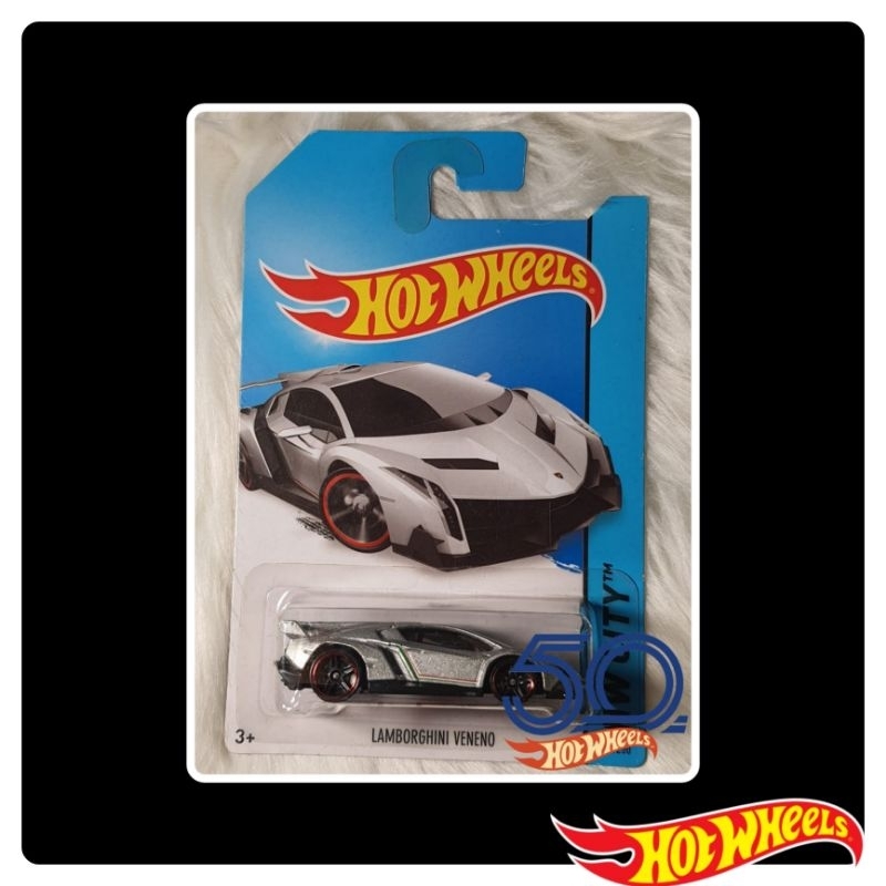 Hot wheels lamborghini veneno hot sale white