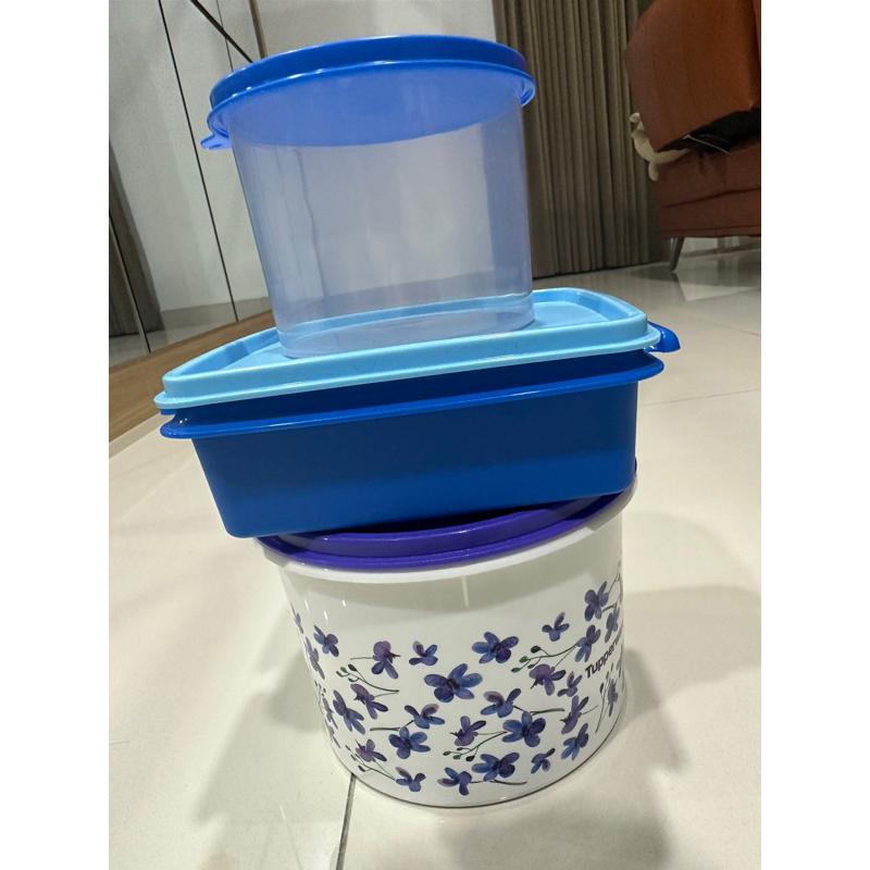 Tupperware Brands Beverage Buddy 1.9L Botol Air Bertangkai Botol Minuman