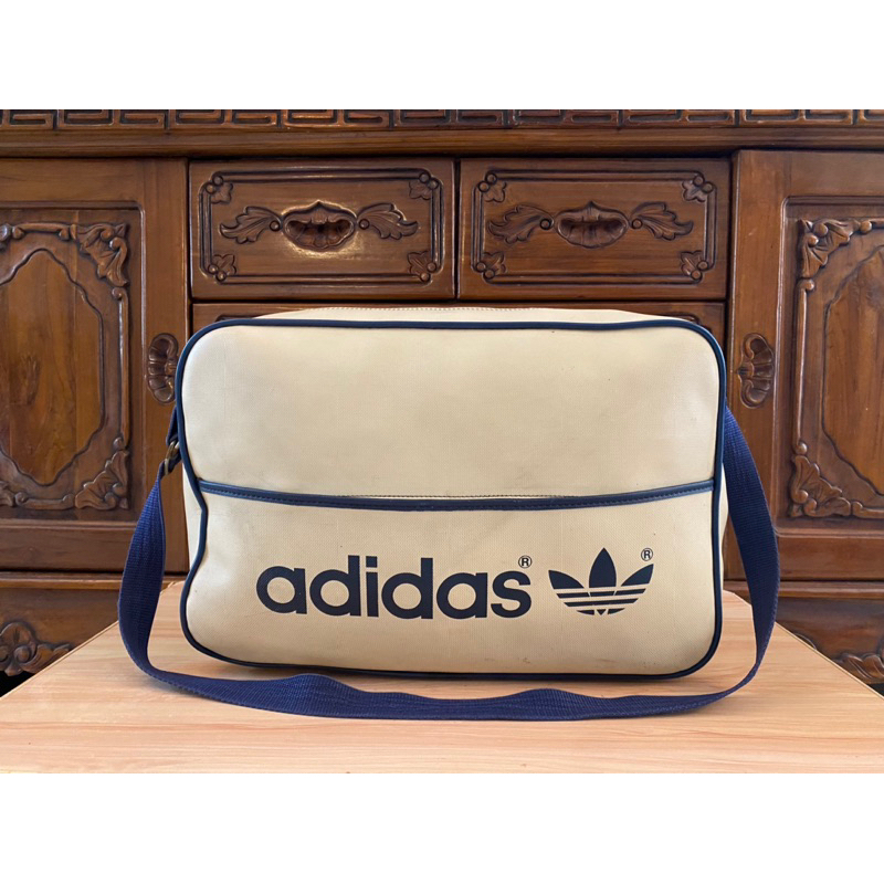 Vintage leather best sale adidas bag