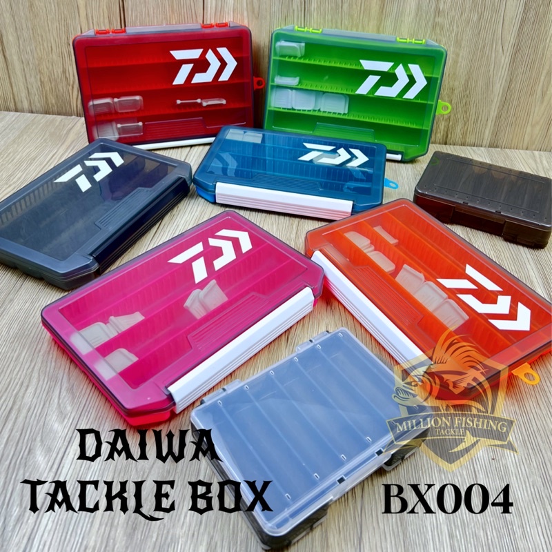 【BX004】Fishing Tackle Box Lures Box DAIWA 20.5cmx14.5cmx3 Kotak Gewang  Kotak Mancing Accessories Box钓鱼用具盒子/路亚盒
