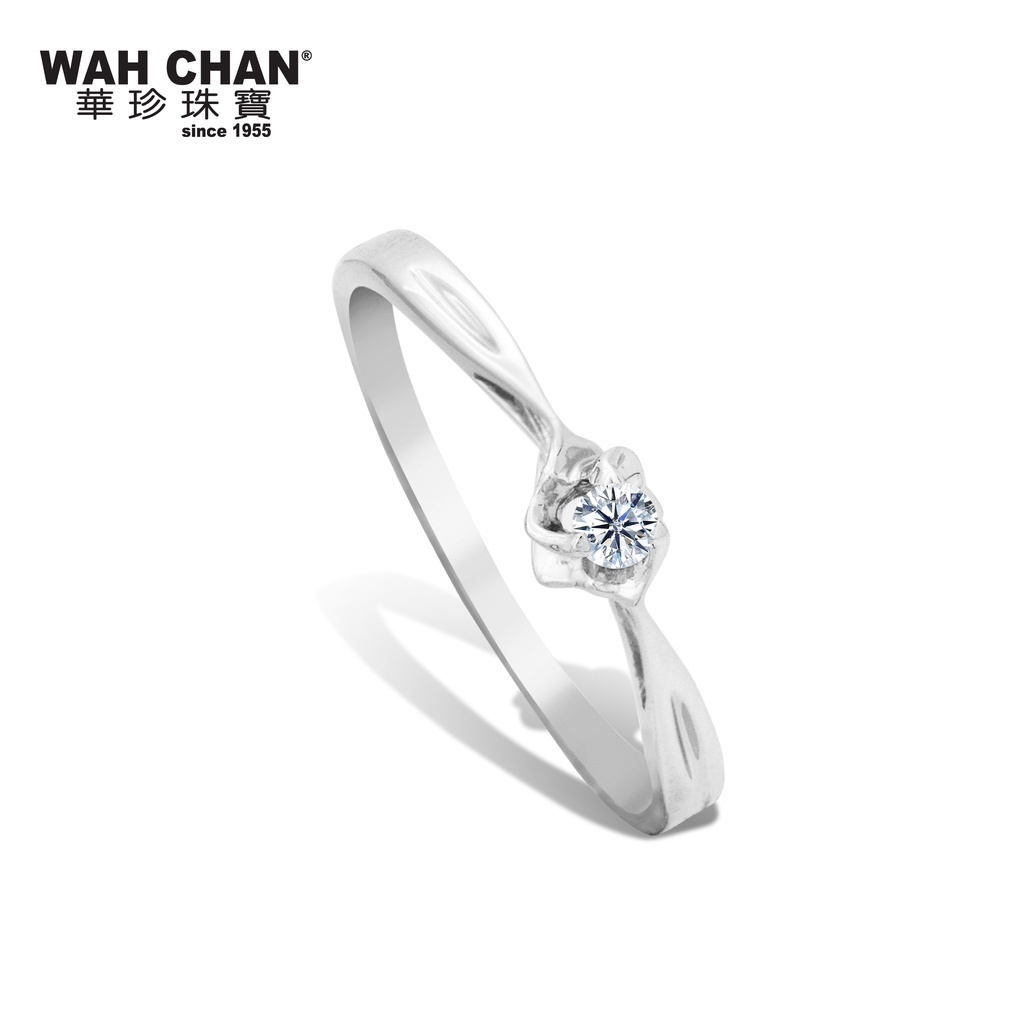 Wah chan white 2024 gold ring