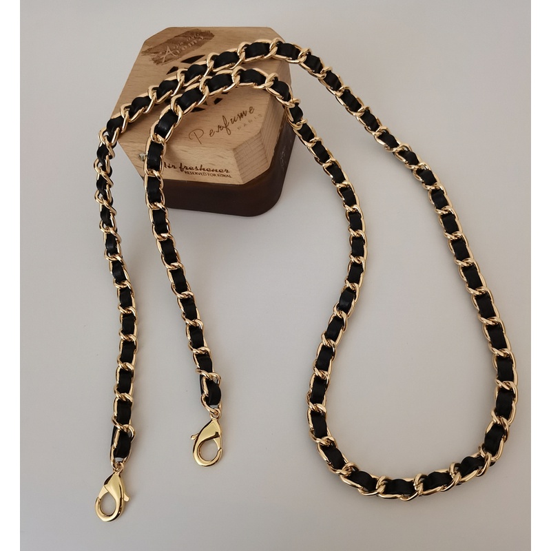 Gold chain hotsell purse strap