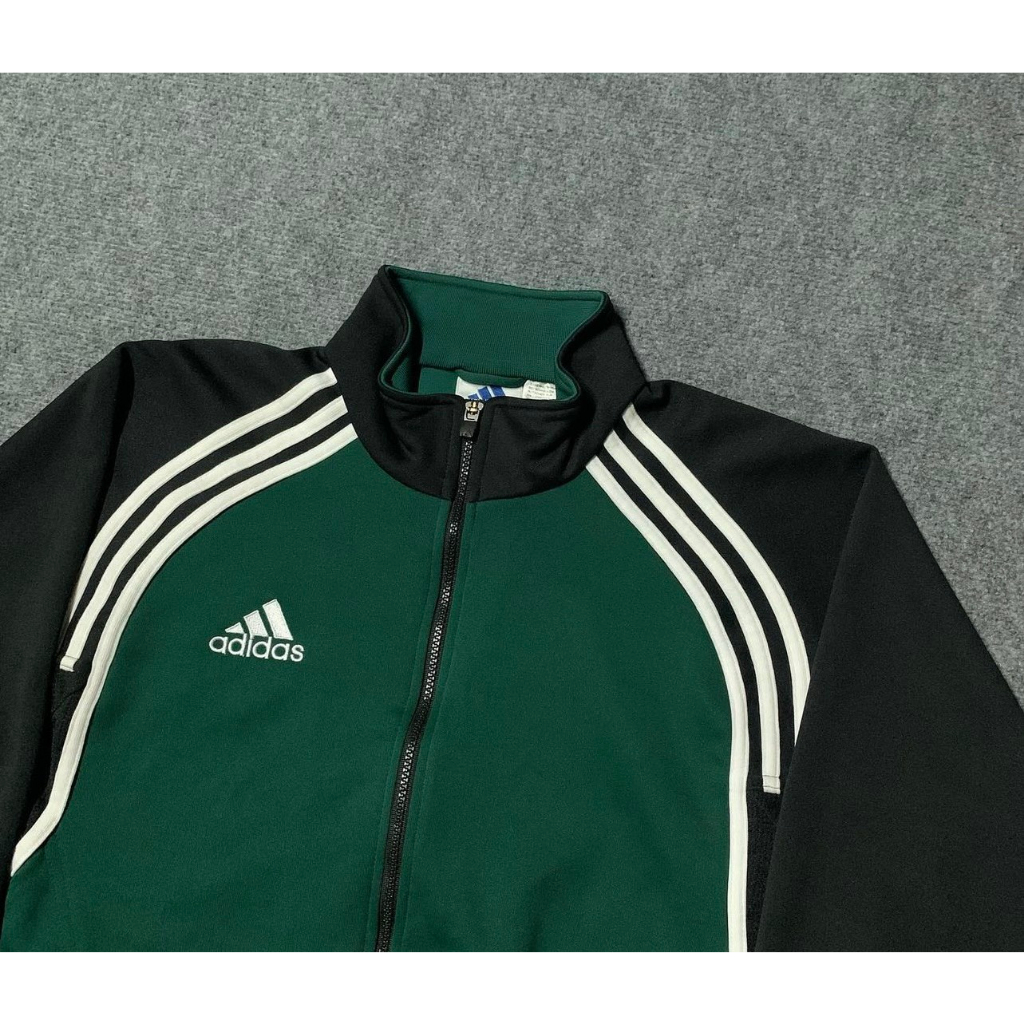 Adidas jacket 2024 real color